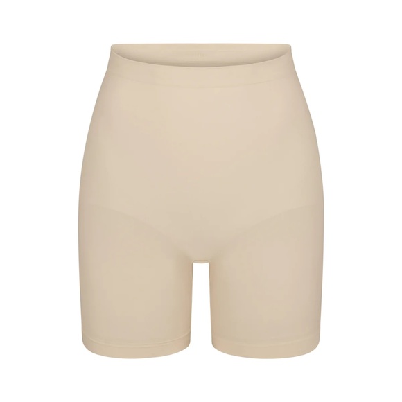 SKIMS - Seamless Sculpt Mid Thigh Short | Color: Sand | Size: X-SMALL | NWOT - Picture 4 of 10